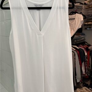 New w/o tags Tommy Bahama White V-Neck Sleeveless Tank